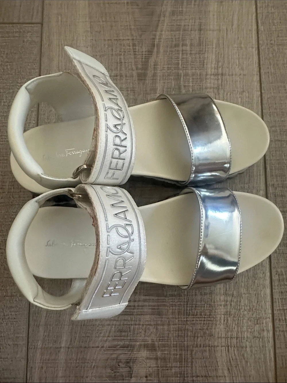 Salvatore Ferragamo Sabaudia Sandal in Argento Mirrored Leather Size 5